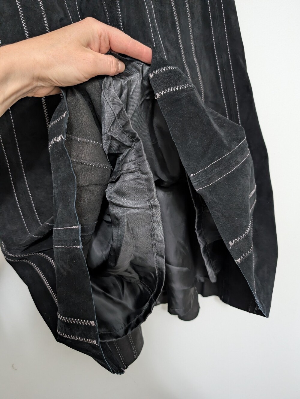 Vintage Danier 90's Suede Skirt Genuine Leather Black High Waist Midi Pinstripes - Picture 5 of 16